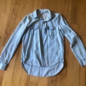 Long Sleeve Light Chambray Button-Down Shirt